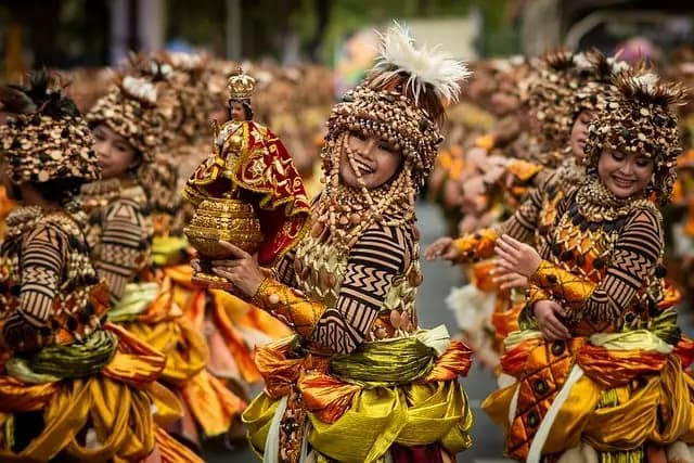 10 Essential Tips for Exploring New Cultures Effectively
