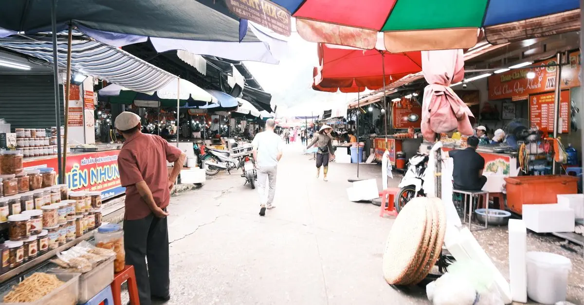How to Experience Local Cultures While Traveling