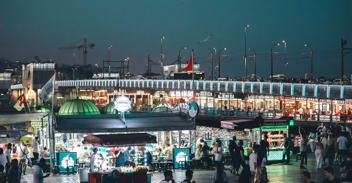 10 Must-Know Tips for Modern Travelers Exploring the Globe