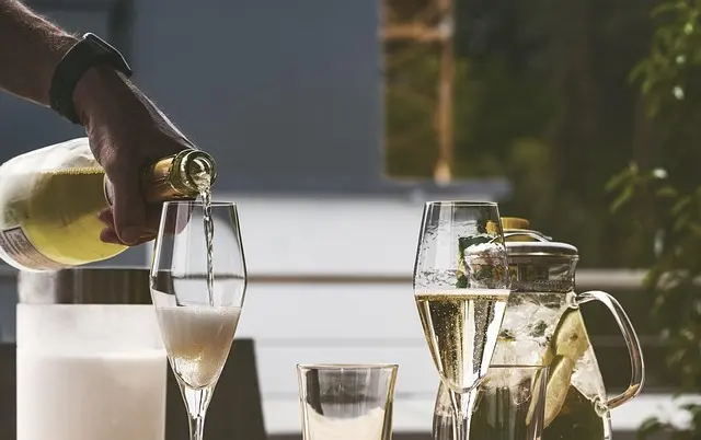 10 Essential Tips for Exploring the World Responsibly