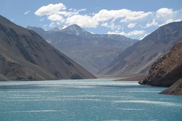 10 Hidden Gems to Explore Around the World