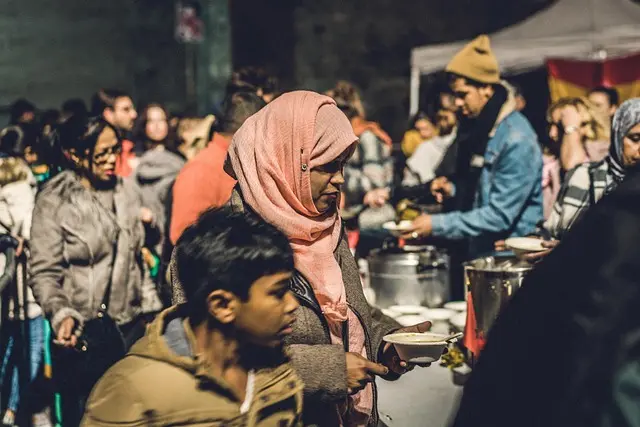 How to Experience Cultural Immersion While Traveling