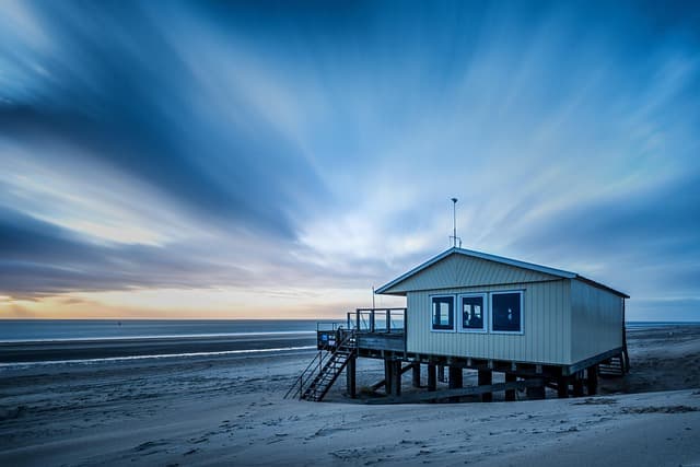 How to Explore the World Responsibly: Essential Travel Tips