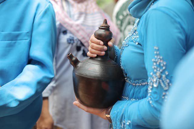 10 Ways to Explore Unique Cultures Around the Globe
