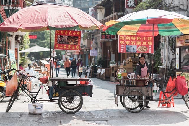 10 Essential Tips for Exploring New Places Effectively